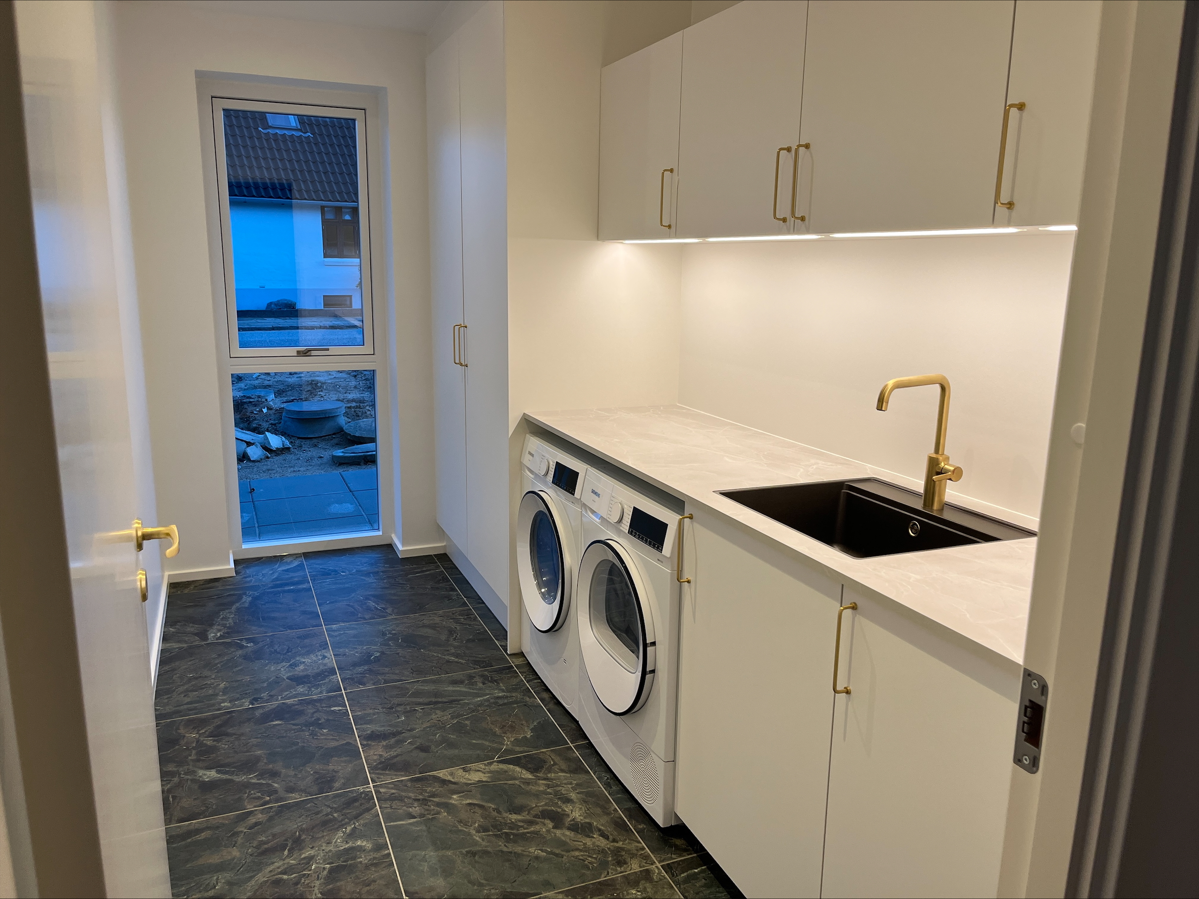 processed-B75B8B86-CDEF-4AC5-AA5C-4B759D8BE947